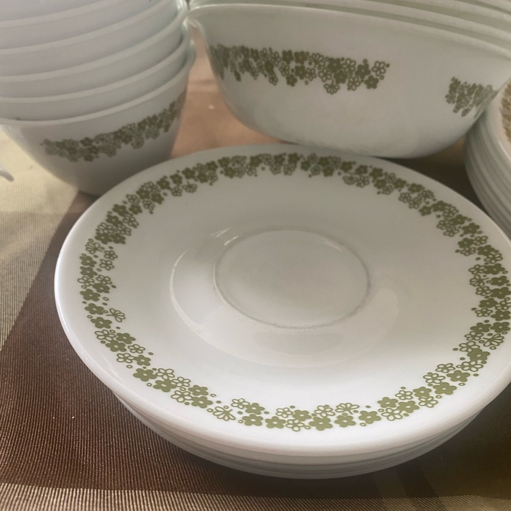 Set of vintage corelle dishes